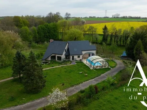 Maison 7 pièces 205 m²