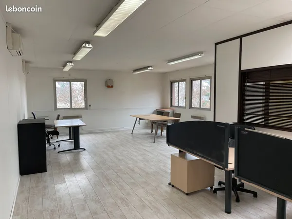 Location Bureau de 63m2 en ZFU