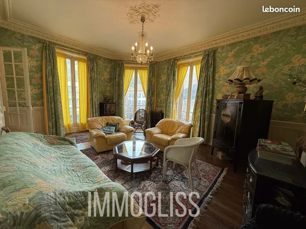 Appartement 8 pièces 177 m²
