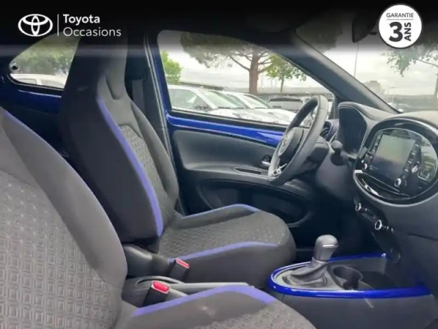Toyota Aygo x 1.0 vvt-i 72ch design s-cvt — photo 6