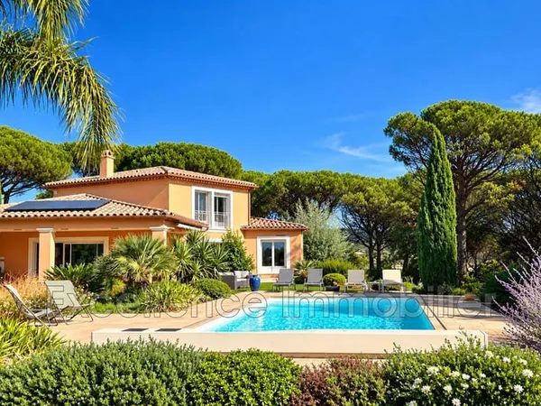 Villa 8 pièces 220 m²