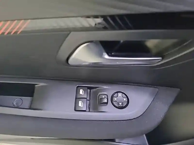 Peugeot 208 puretech 100 s&amp;s bvm6 — photo 34
