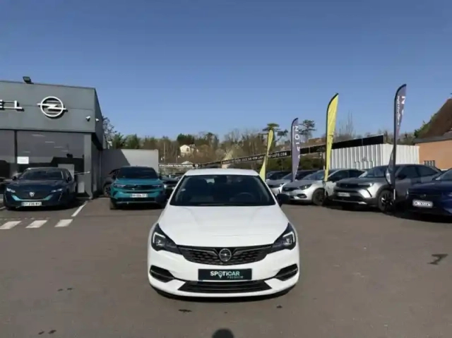 Opel Astra 1.2 turbo 110ch  edition — photo 2