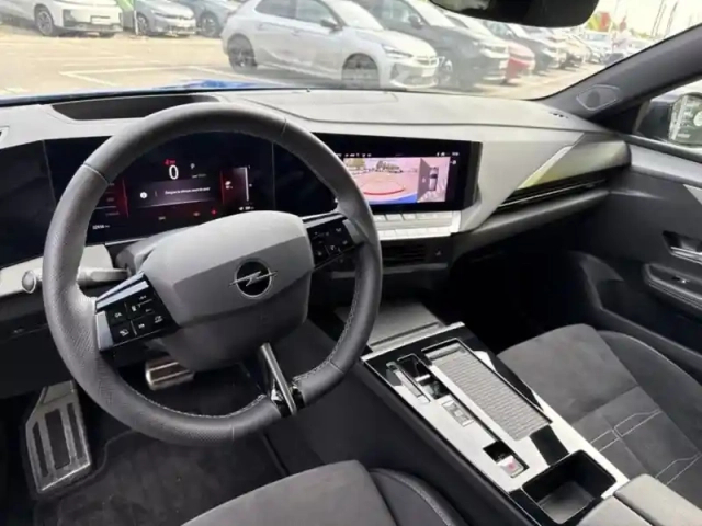 Opel Astra electric 156ch gs pk ultimate — photo 10