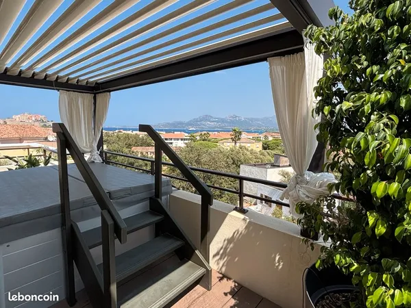 T4 duplex - vue mer et Citadelle