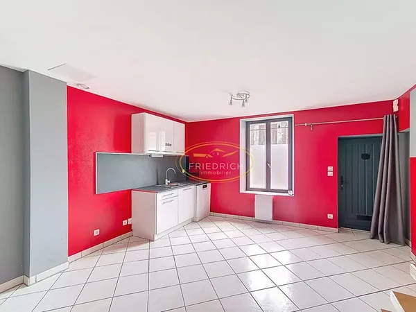 PETIT MAISON DE VILLE Type F2 - PROCHE DU CENTRE-VILLE
