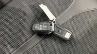 Peugeot 3008 1.2 PureTech 130ch S&S GT EAT8 — photo 16