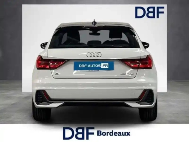 Audi A1 30 tfsi 110 ch s tronic 7 advanced — photo 4