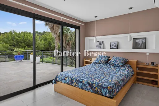 Maison 8 pièces 272 m²