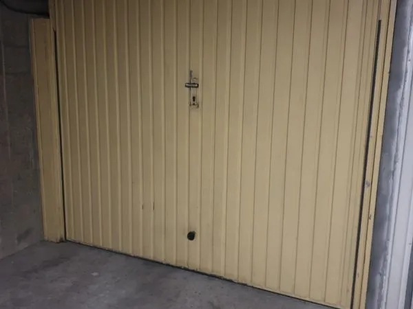 Emplacement idéal Box / Garage fermé 12 m² - CHU Rouen