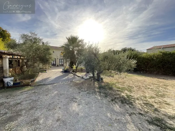 Villa 6 pièces 196 m²
