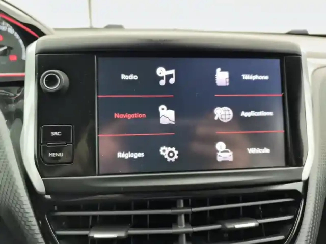 Peugeot 2008 1.2 puretech 110ch s&amp;s bvm5 — photo 8