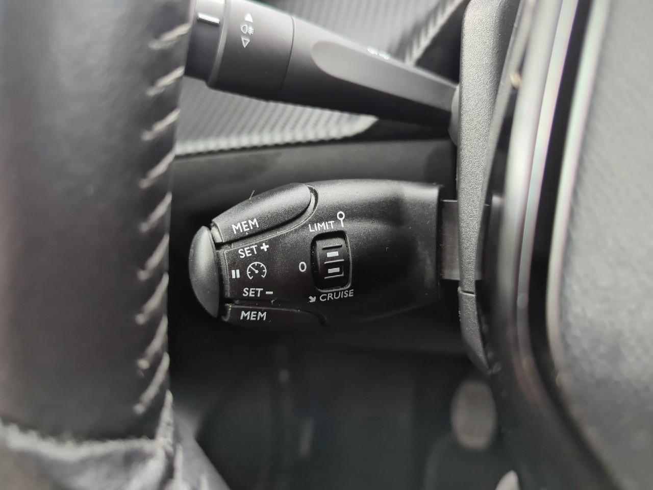 Peugeot 208 puretech 100 s&s bvm6 style — photo 21