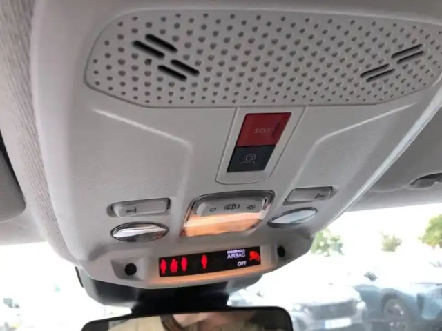 Peugeot 208 hybrid 110 ch e-dcs6 — photo 18