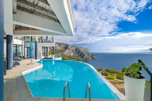 Villa 5 pièces 475 m²