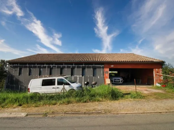 Maison piéces sur les hauteur de LA REOLE (33)