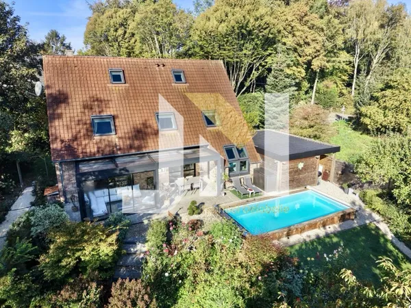 Maison 8 pièces 205 m²