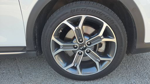 Kia XCeed 1.6 T-GDi 204 DCT7 - Launch Edition – 2020 – 100486 km – Essence – Boîte Automatique — photo 35
