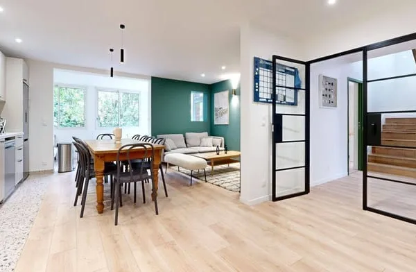 Maison 7 pièces 230 m²