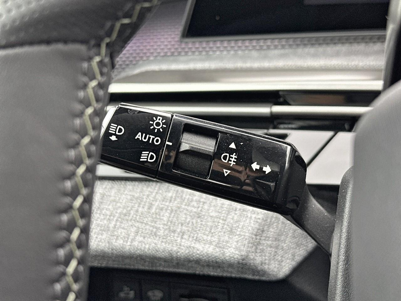 Peugeot 3008 hybrid 145 e-dcs6 gt — photo 17