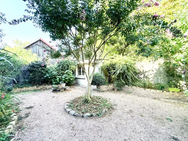ANGERS PLACE NEY / PARC DE LA CHALOUÈRE MAISON ANGEVINE À RÉNOVER