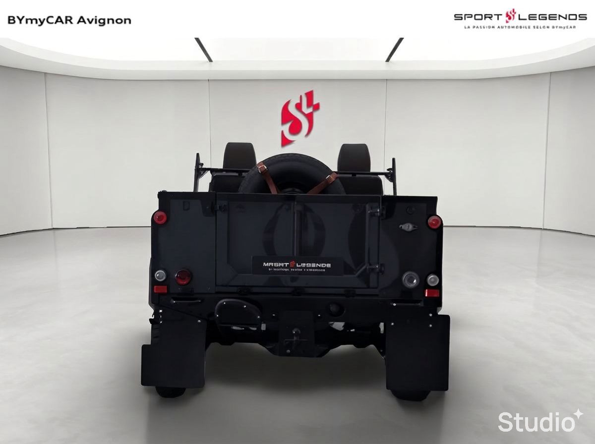 Land Rover HEDONIC - LAND [OF] RECREATION - V8 SOFT TOP CUSTOM — photo 4