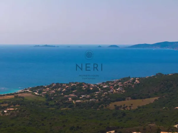 Terrain 1200 m²