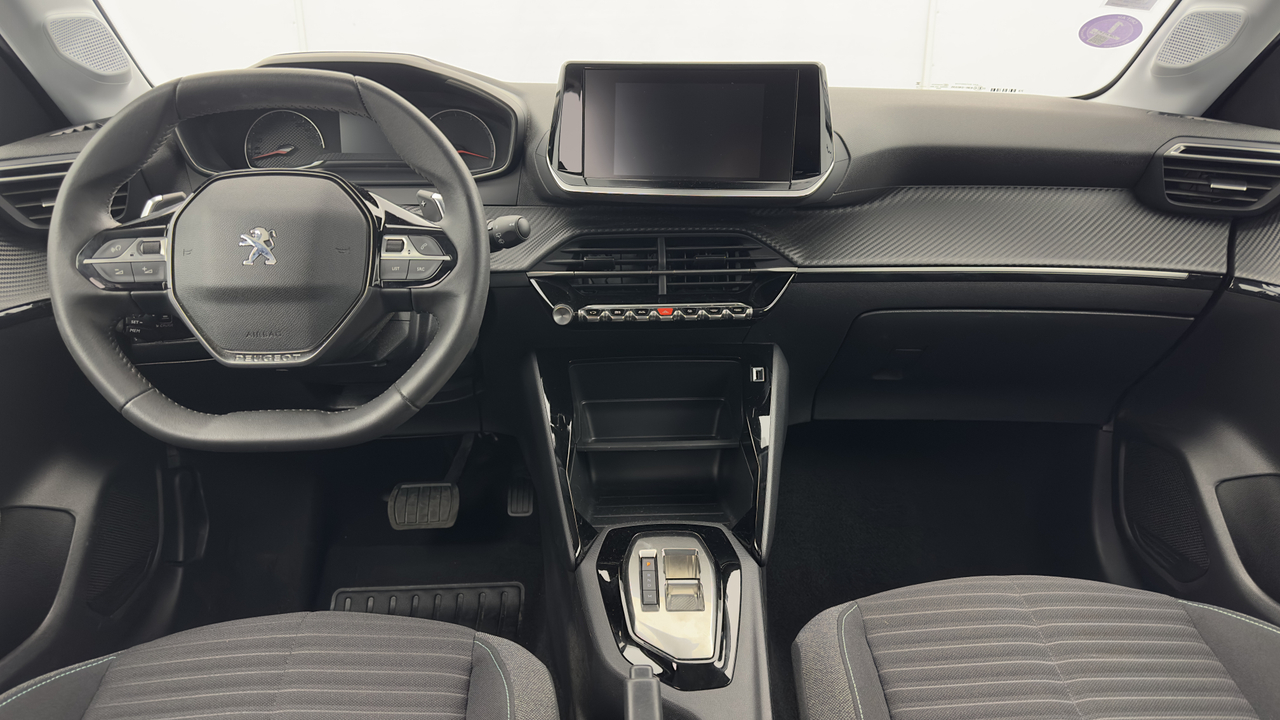 Peugeot 208 PureTech 100 S&amp;S EAT8 — photo 13