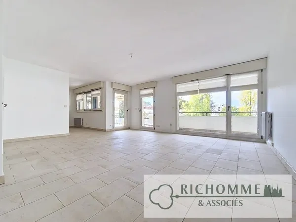 Appartement T3/T4 de 110m² - Secteur moissons