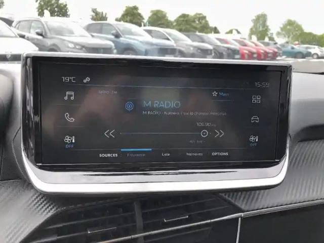 Peugeot 208 hybrid 110 ch e-dcs6 — photo 15
