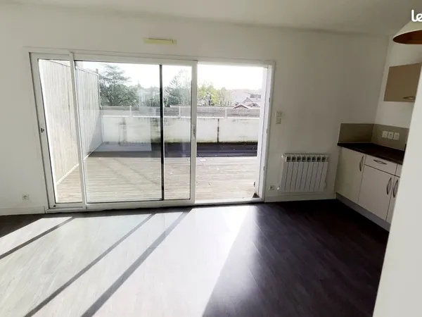 T3 duplex 63 m² terrasse vue dégagée centre-ville