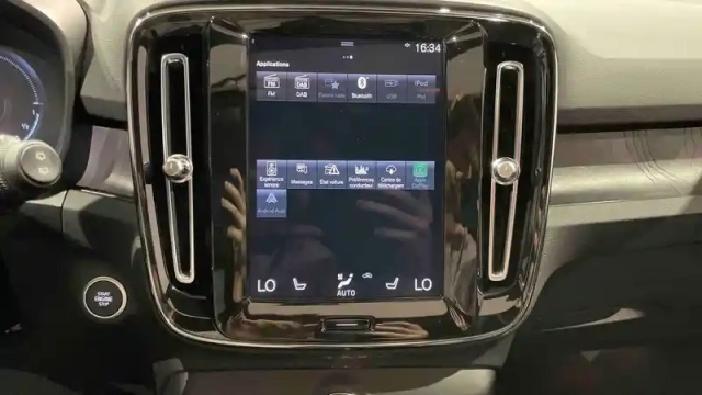 Volvo Xc40 t4 recharge 129+82 ch dct7 — photo 20