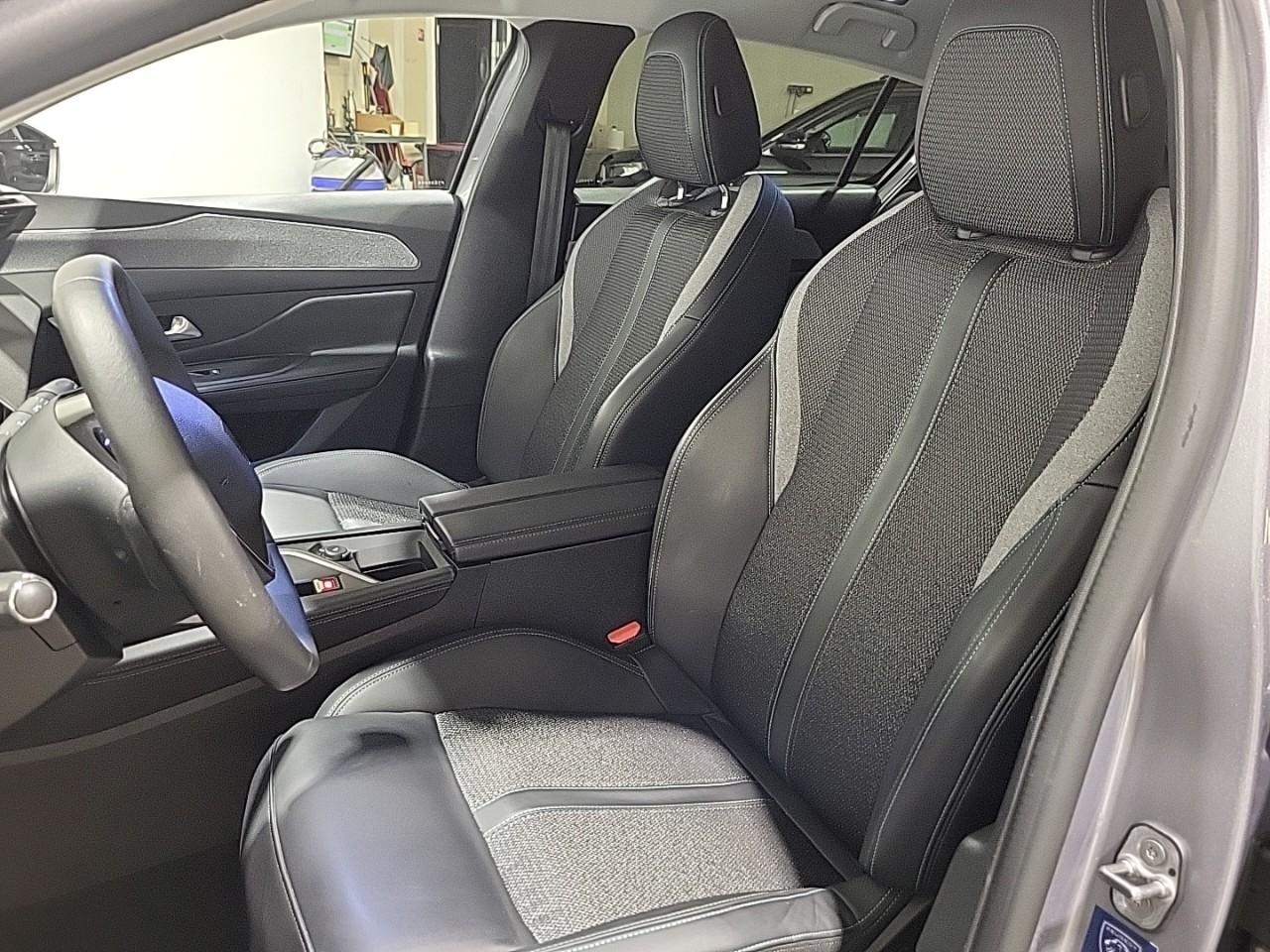 Peugeot 308 puretech 130ch s&s bvm6 allure pack — photo 10