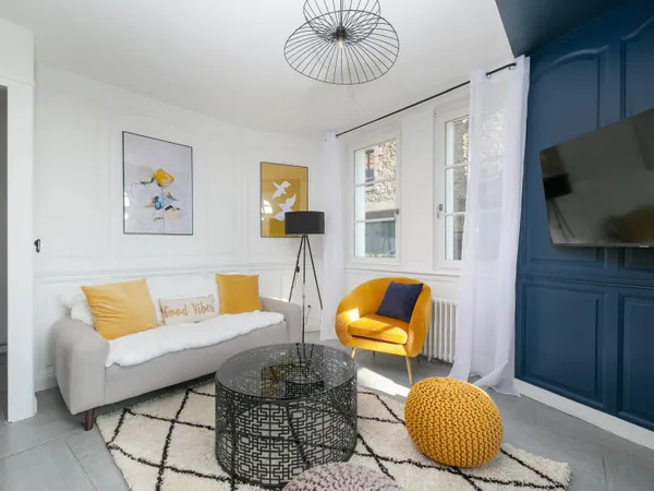 Maison pierres 6 pièces à vendre au centre historique de Dinan.