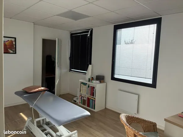 BUREAU PROFESSIONNEL À TADEN, PRÈS DE DINAN - 28,8 m²