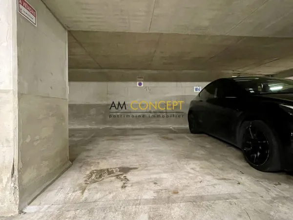 NICE Bas Saint Roch parking