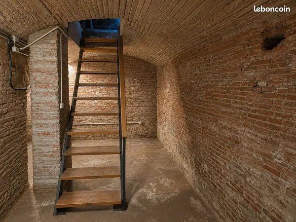 Location Cave 27 M2 CARMES Hyper centre