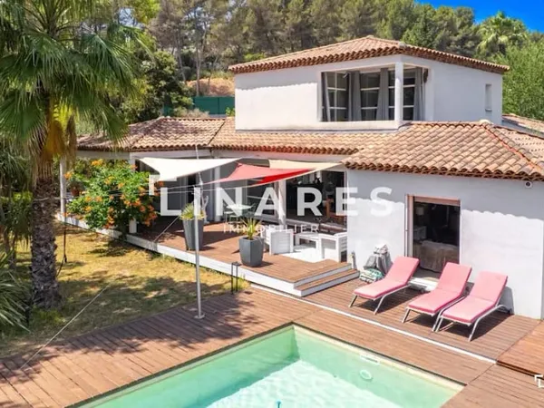 Villa 5 pièces 180 m²