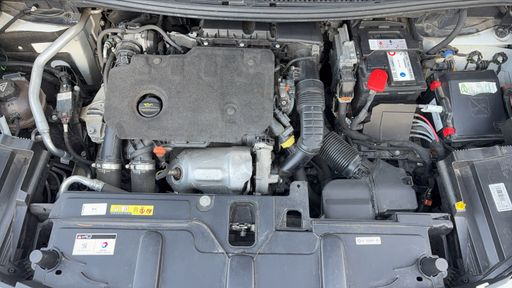 Peugeot 5008 1.5 BlueHDi 130 EAT8 - Allure – 2020 – 120169 km – Diesel – Boîte Automatique — photo 34