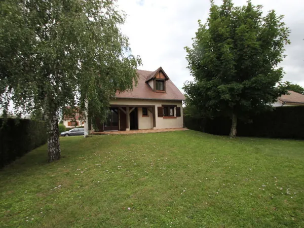 MAISON FAMILIALE 4 CHAMBRES ? SOUS?SOL TOTAL ? GRAND TERRAIN