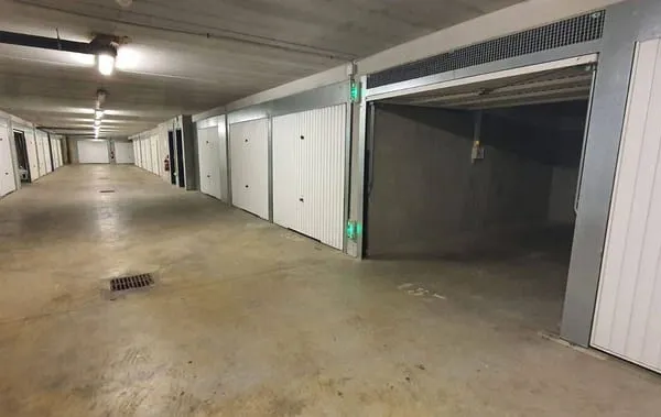 Parking 13 m²