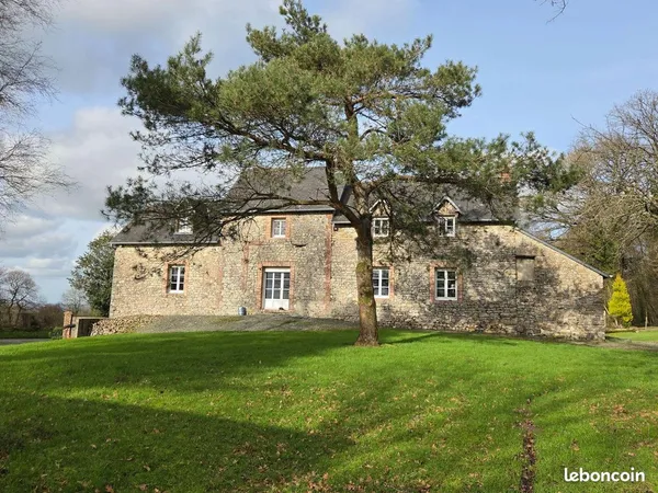 Maison 8 pièces 143 m²