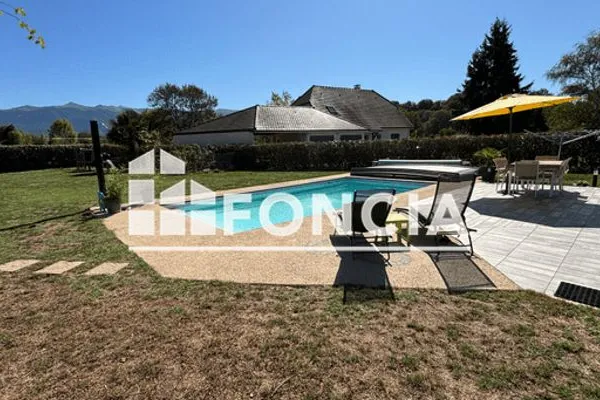 Maison Location Herrère 5p 137m² 1300€