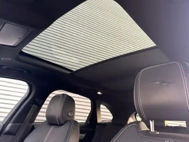 Jaguar F-Pace p400e plug-in-hybrid r-dynamic se bva8 awd — photo 12