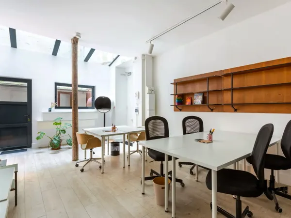 Bureaux privatif fermé, 30 m2, Square Montholon