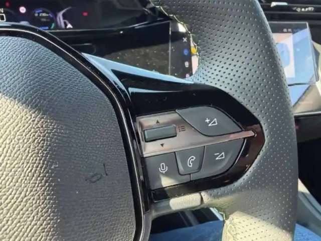 Peugeot 308 sw hybrid 145 e-dcs6 — photo 20