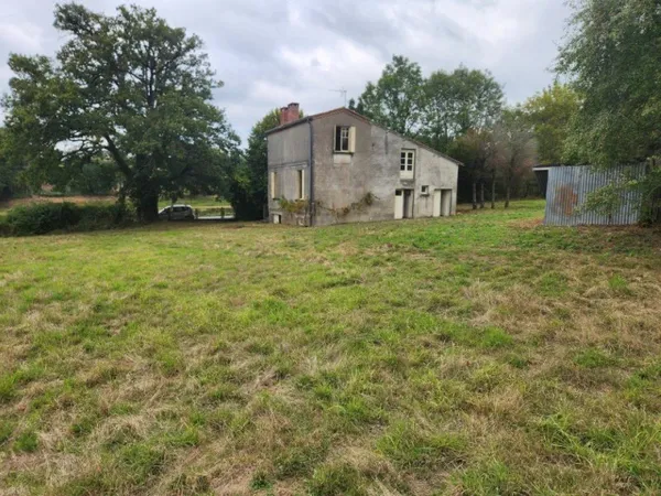 Etagnac - Maison à rénover, terrain à bâtir et terrain à vendre