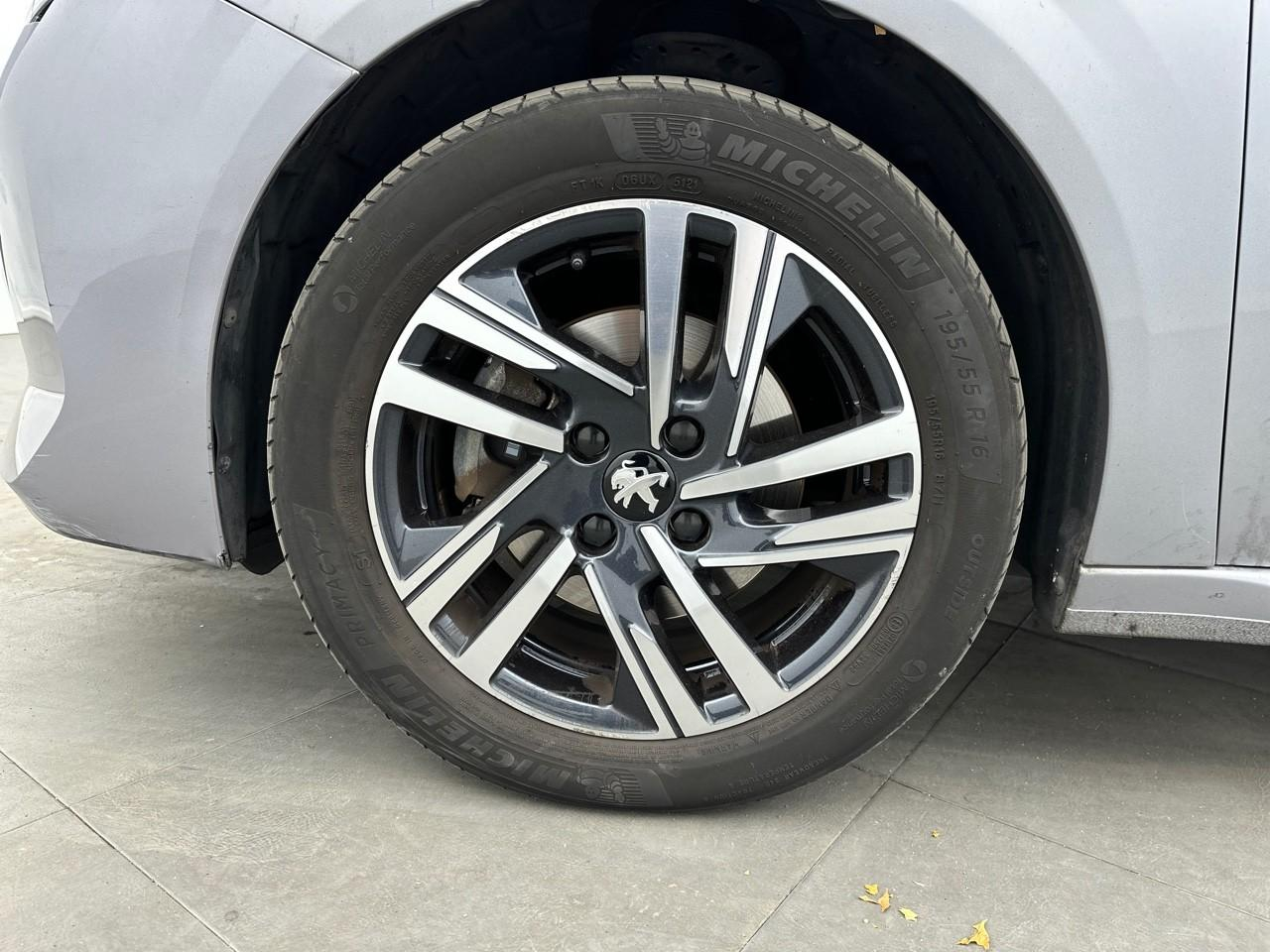 Peugeot 208 puretech 100 s&s eat8 allure pack — photo 14