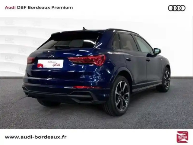 Audi Q3 35 tfsi 150 ch s tronic 7 s line — photo 7