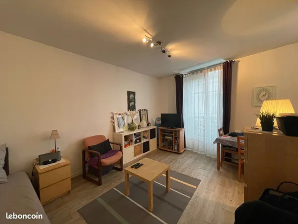 Studio 1 pièce 25 m²